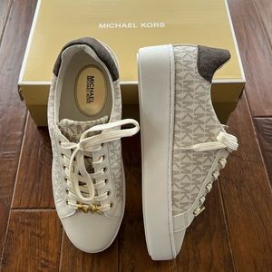 Michael Kors Sneakers NWOT